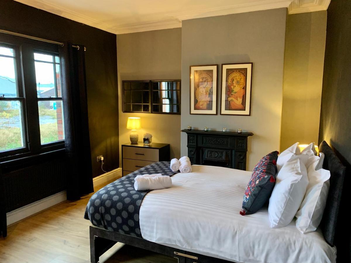 Stamer House By Yourstays, Stylish Quirky House, With 4 Double Bedrooms, Book Now! Stoke-on-Trent Exterior photo