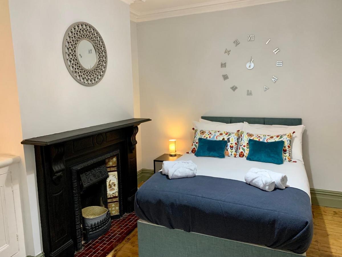 Stamer House By Yourstays, Stylish Quirky House, With 4 Double Bedrooms, Book Now! Stoke-on-Trent Exterior photo